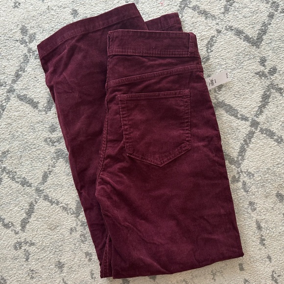 NWT GAP High Rise Corduroy Stride Pants in Noir Red (sold out online!) - Picture 5 of 6
